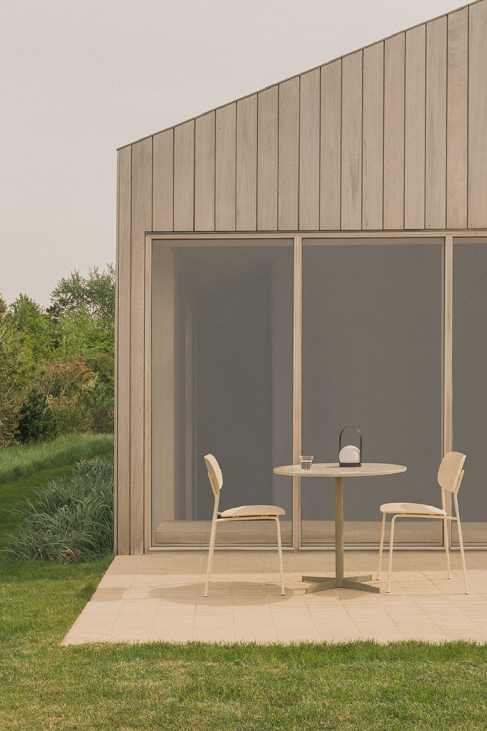 4-Star Base Round Dining Table L | Audo Copenhagen Nook