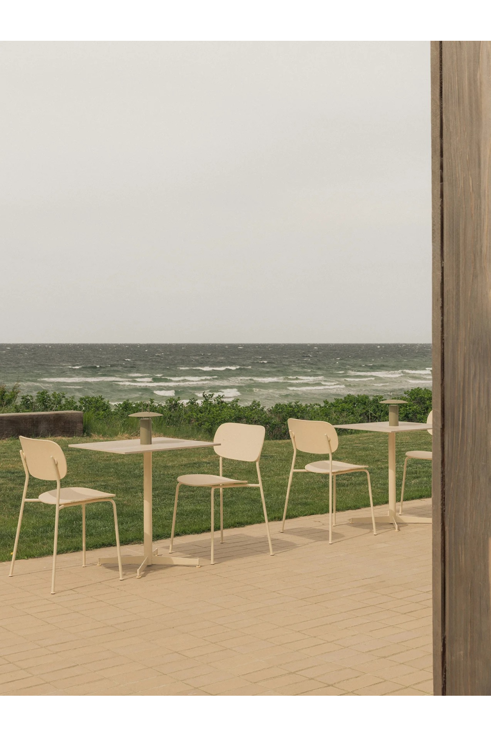 4-Star Base Rectangular Dining Table | Audo Copenhagen Nook