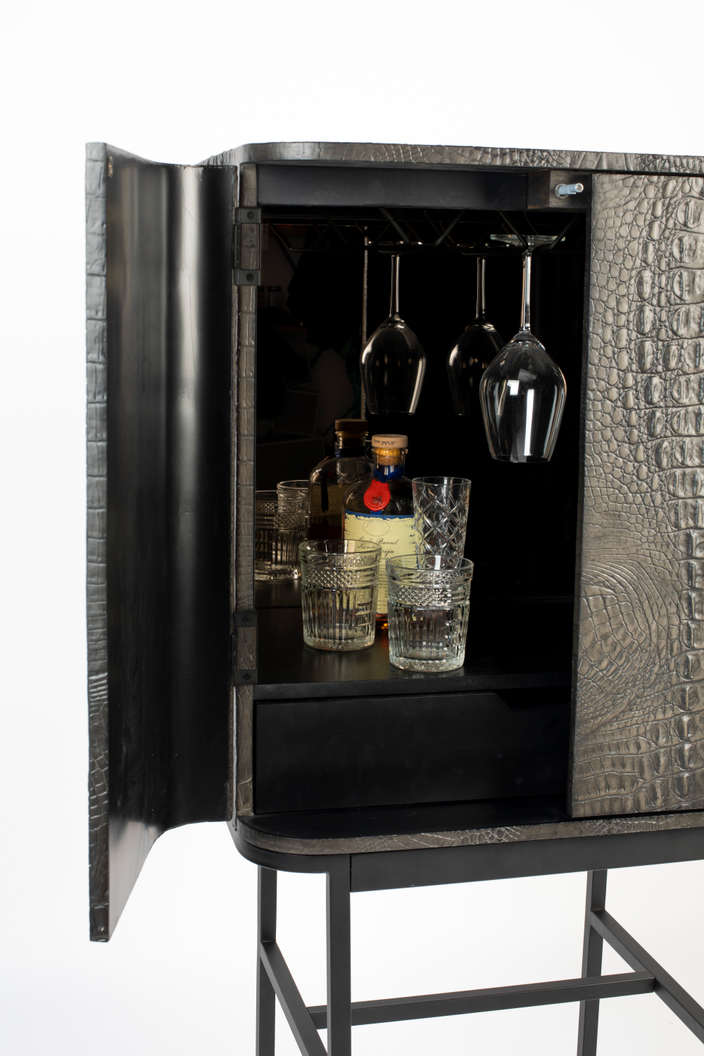 2-Door Mirrored Wine Cabinet | Bold Monkey Ava Morgana