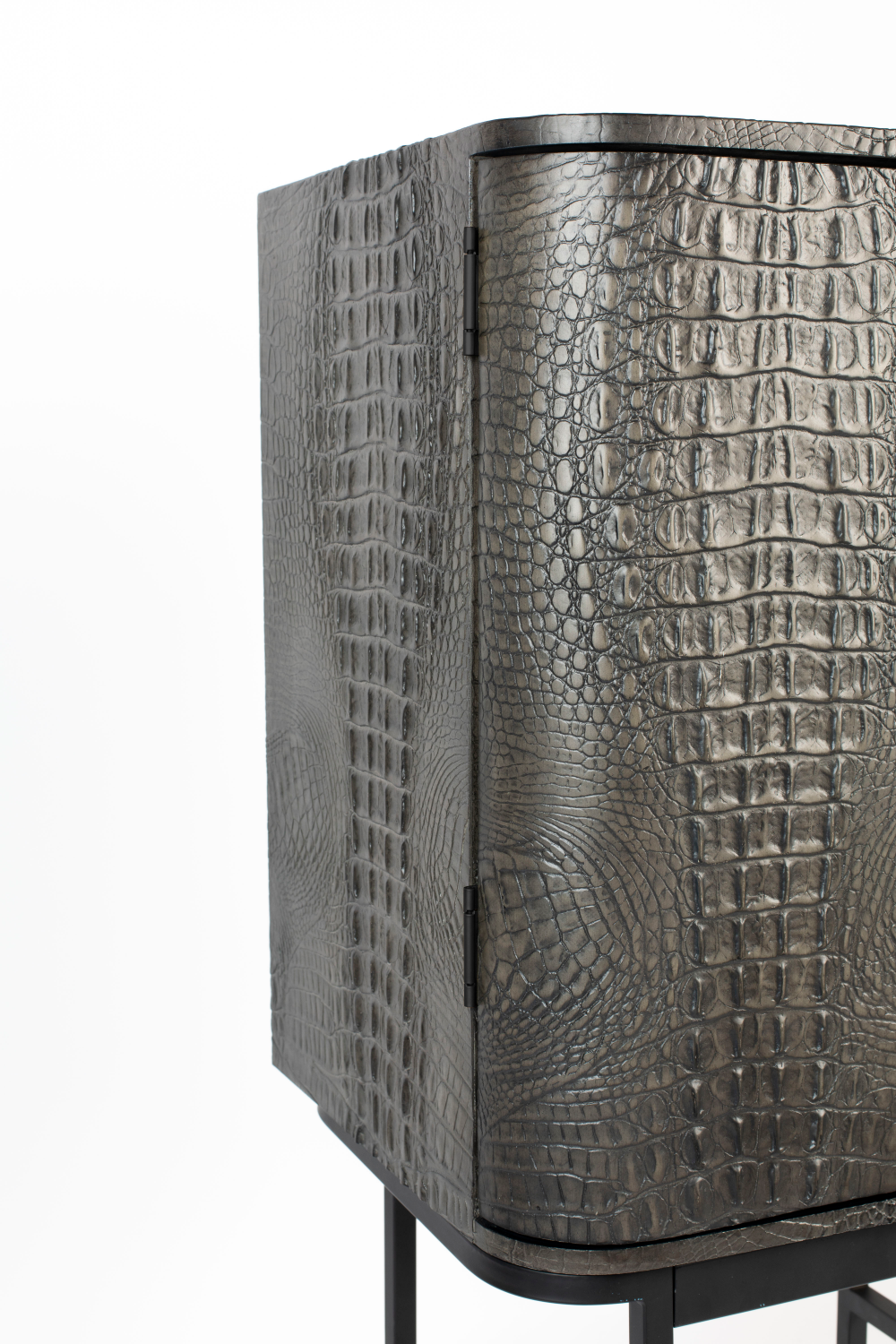 2-Door Mirrored Wine Cabinet | Bold Monkey Ava Morgana