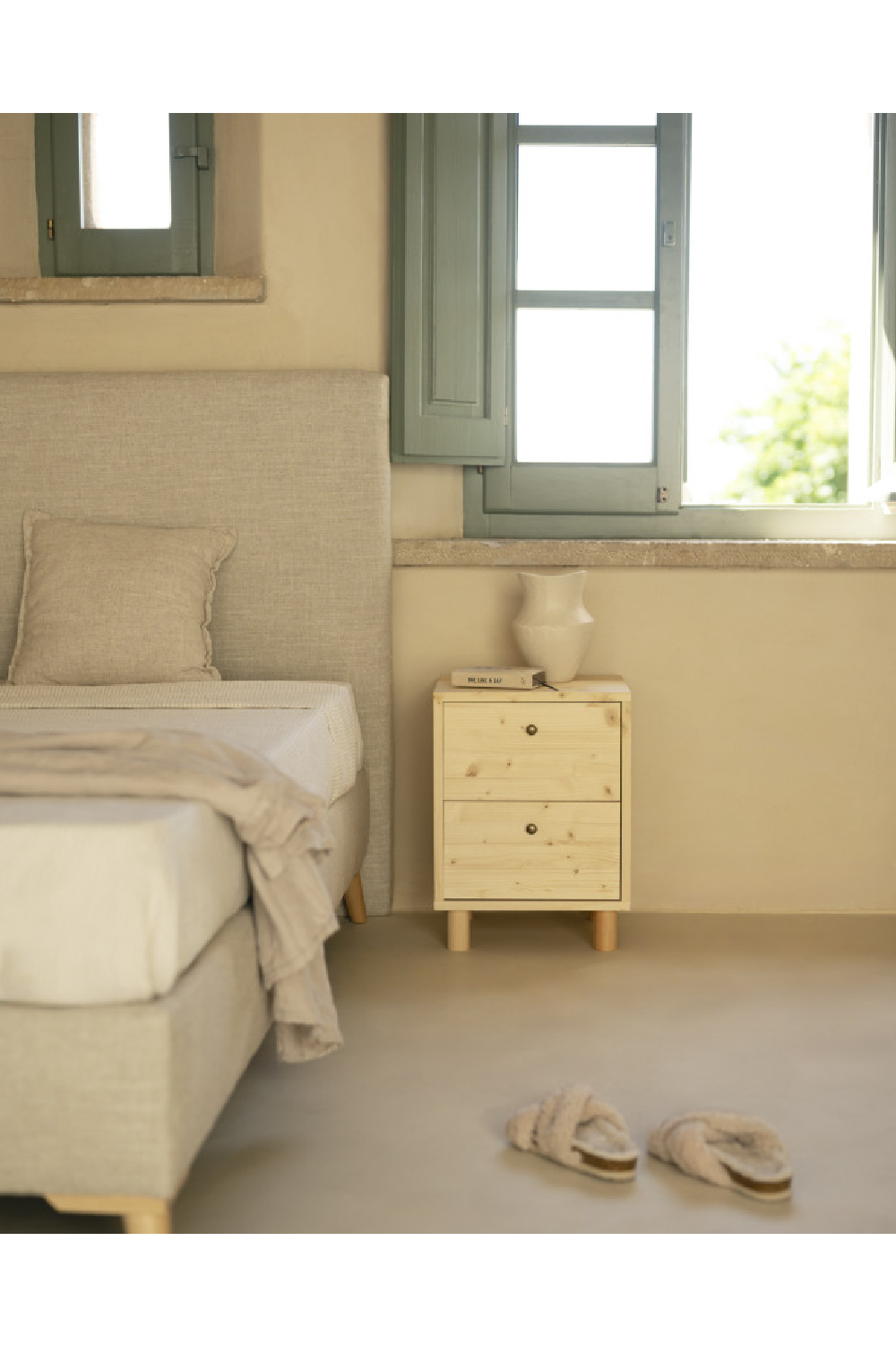 2-Drawer Wooden Bedside Table | Decowood Saura