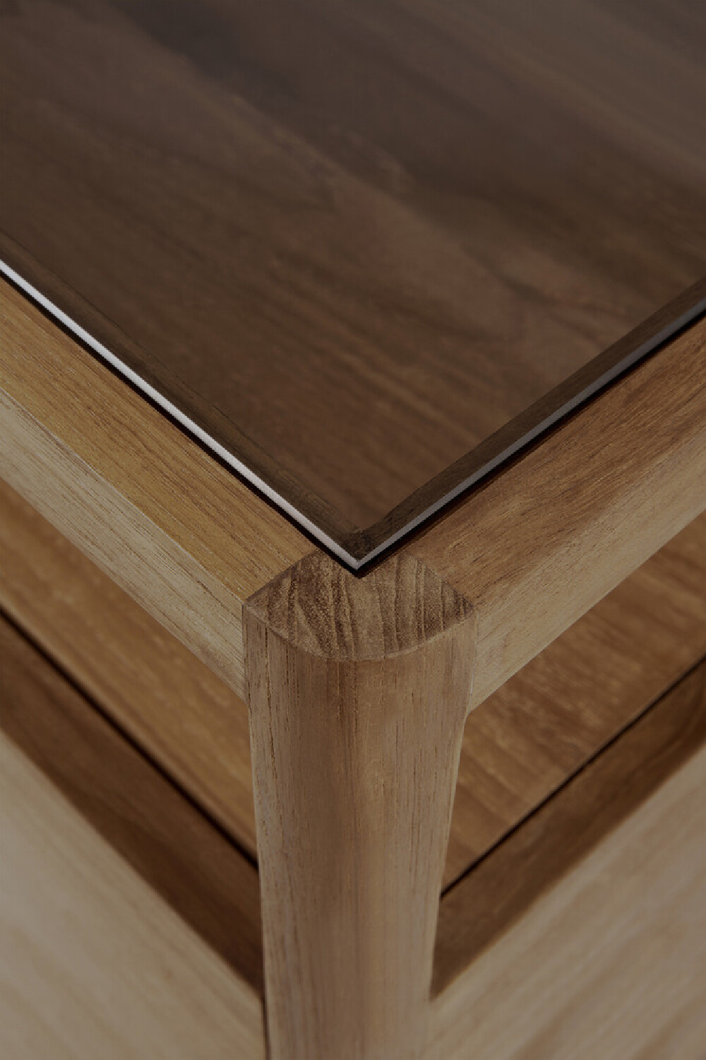 4-Drawer Oak Dresser | Ethnicraft Spindle