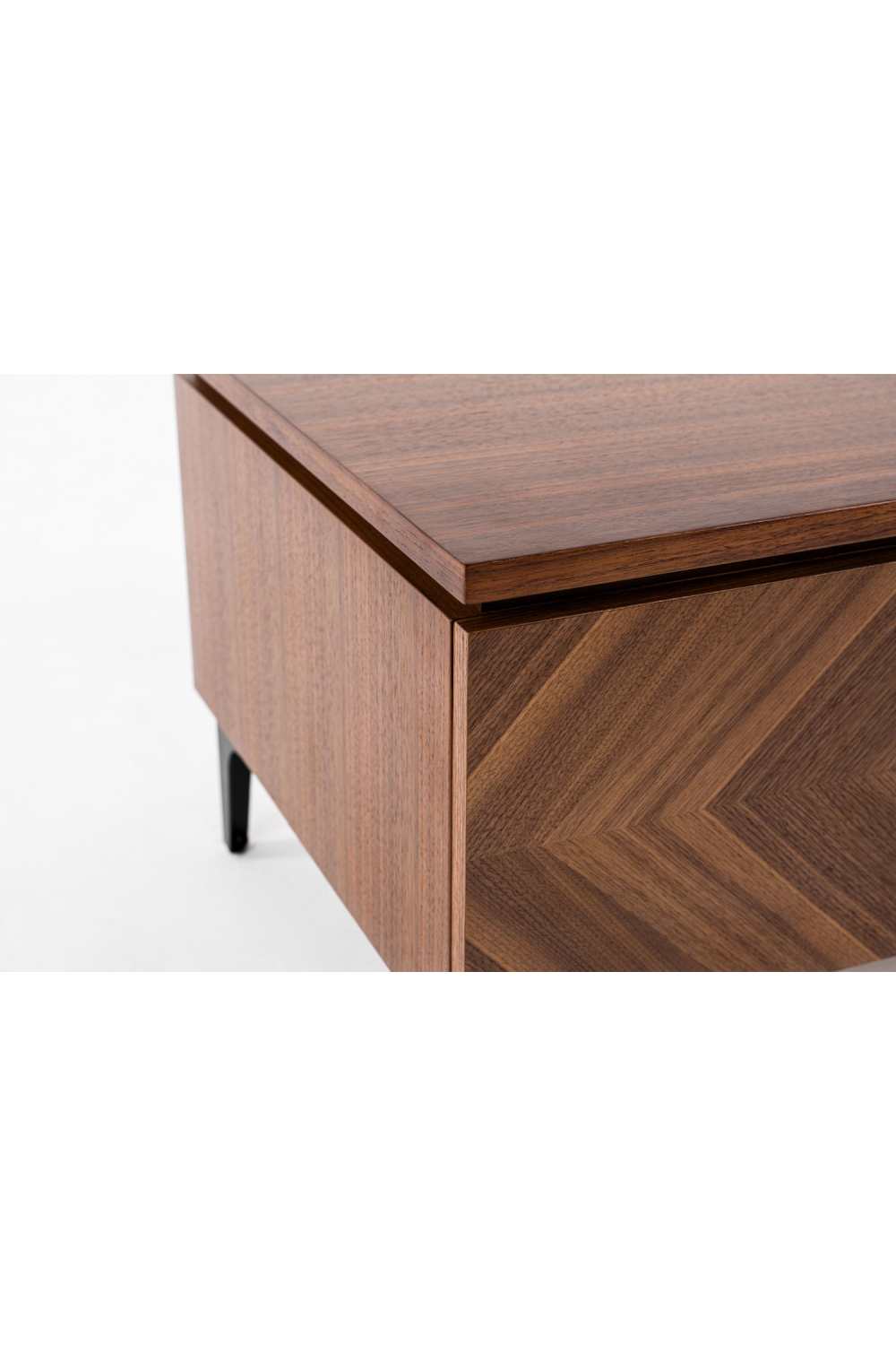 1-Drawer Walnut Veneer Nightstand | OROA Modern Paula