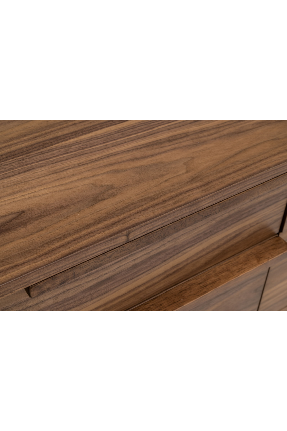 6-Drawer Walnut Veneer Dresser | OROA Modern Amberlie