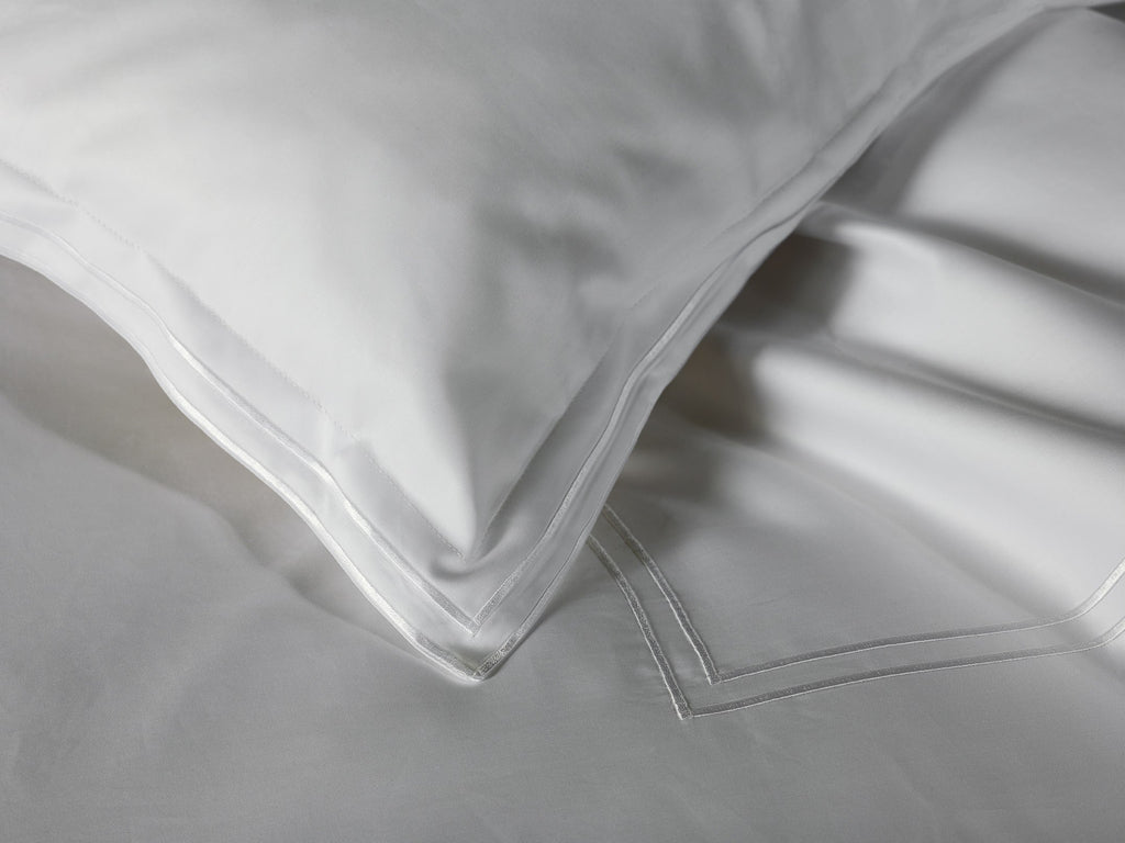 700TC Sateen Duvet Cover | Amalia Home Sereno